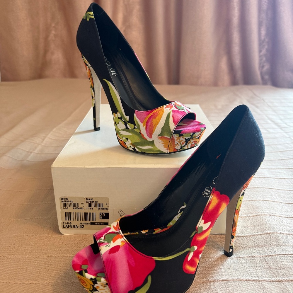ALDO LAFERA-92 PLATFORM LEATHER/ SATIN PUMPS, SIZE 39, NEW, (ORIG. $80)